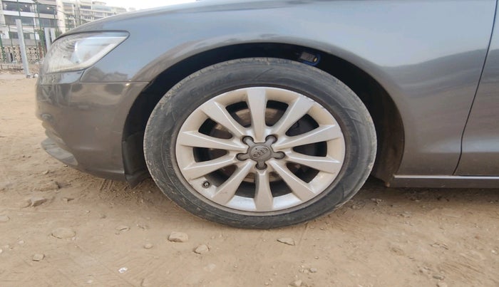 2013 Audi A6 2.0 TDI PREMIUM, Diesel, Automatic, 64,397 km, tyre