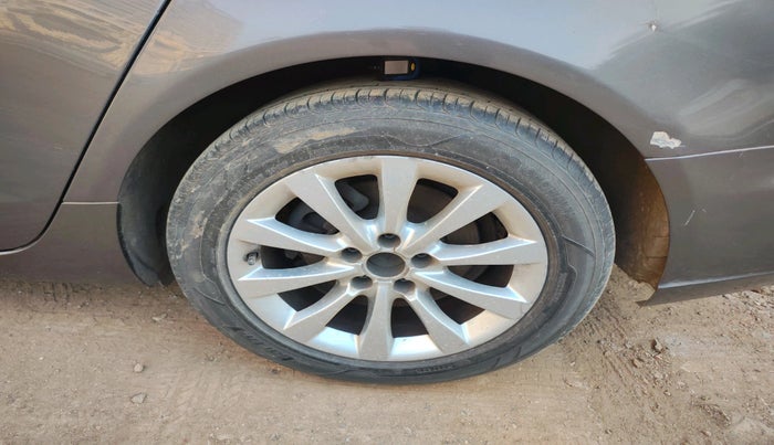 2013 Audi A6 2.0 TDI PREMIUM, Diesel, Automatic, 64,397 km, tyre