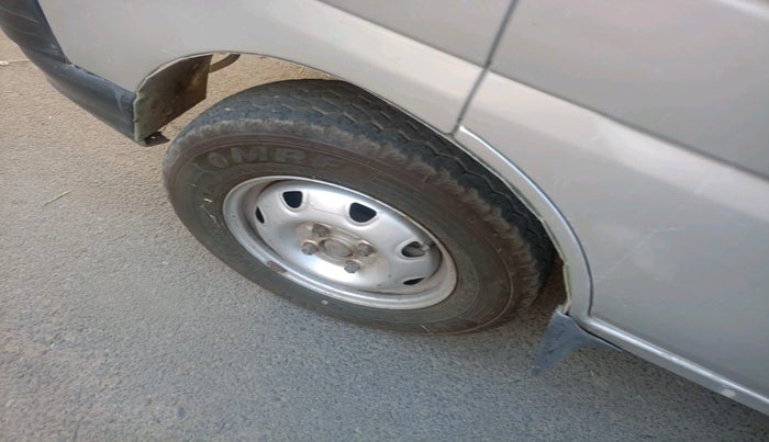 2010 Maruti Eeco 7 STR, Petrol, Manual, 86,711 km, tyre