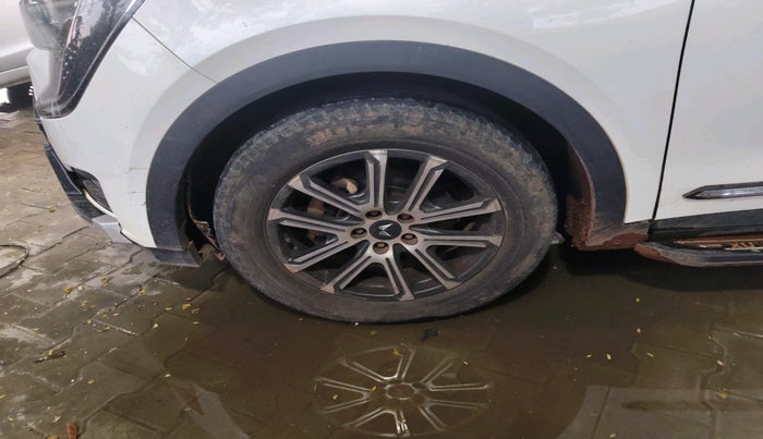 2023 Mahindra XUV700 AX 7 LUXURY D MT 7 STR, Diesel, Manual, 1,19,258 km, tyre