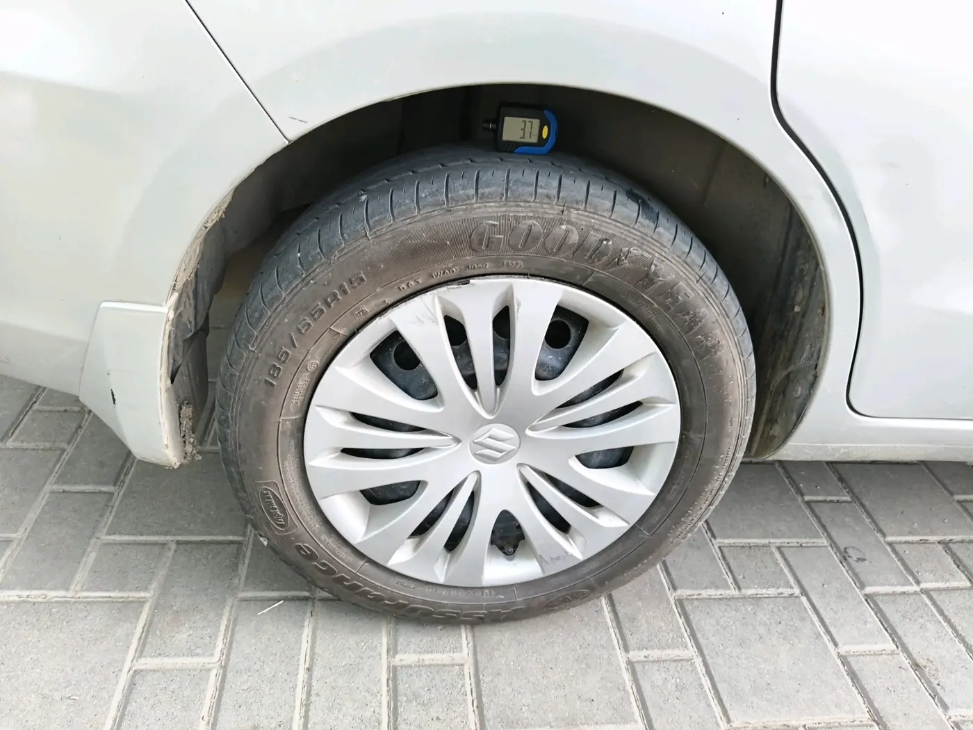 2013 Maruti Ertiga VXI CNG, CNG, Manual, 94,671 km, tyre