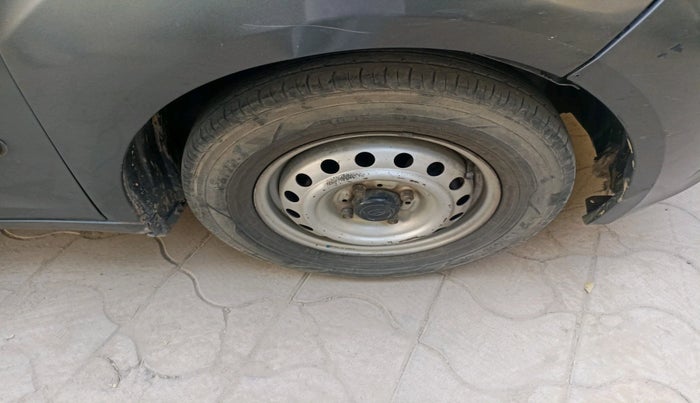 2022 Tata ALTROZ XE PLUS PETROL, Petrol, Manual, 1,11,964 km, tyre