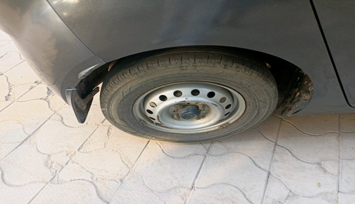 2022 Tata ALTROZ XE PLUS PETROL, Petrol, Manual, 1,11,964 km, tyre