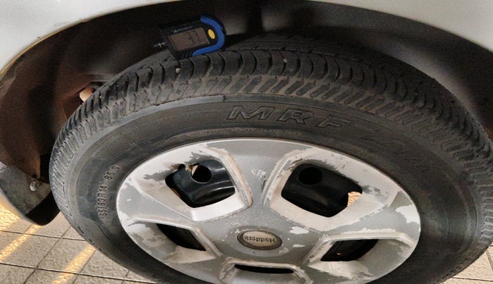 2007 Maruti Swift VXI 1.3, Petrol, Manual, 1,39,833 km, tyre