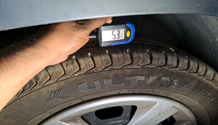 2016 Renault Kwid RXT 0.8, Petrol, Manual, 57,466 km, tyre