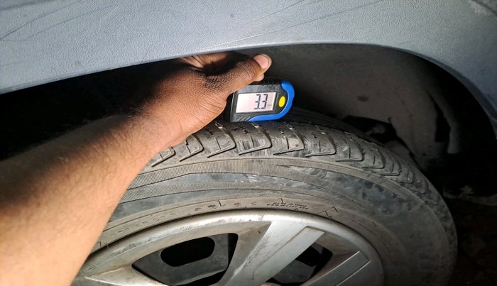 2016 Renault Kwid RXT 0.8, Petrol, Manual, 57,466 km, tyre