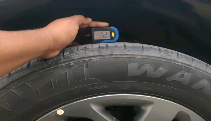 2024 Tata Safari PURE PLUS S, Diesel, Manual, 35,952 km, tyre