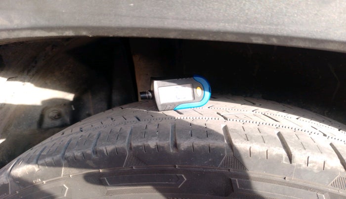 2022 Maruti BREZZA ZXI SMART HYBRID , Petrol, Manual, 1,30,059 km, tyre