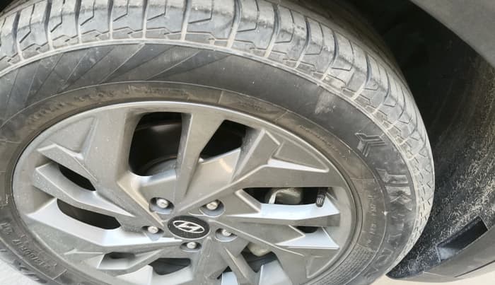 2021 Hyundai Creta SX (O) 1.4 TURBO DCT, Petrol, Automatic, 27,572 km, tyre
