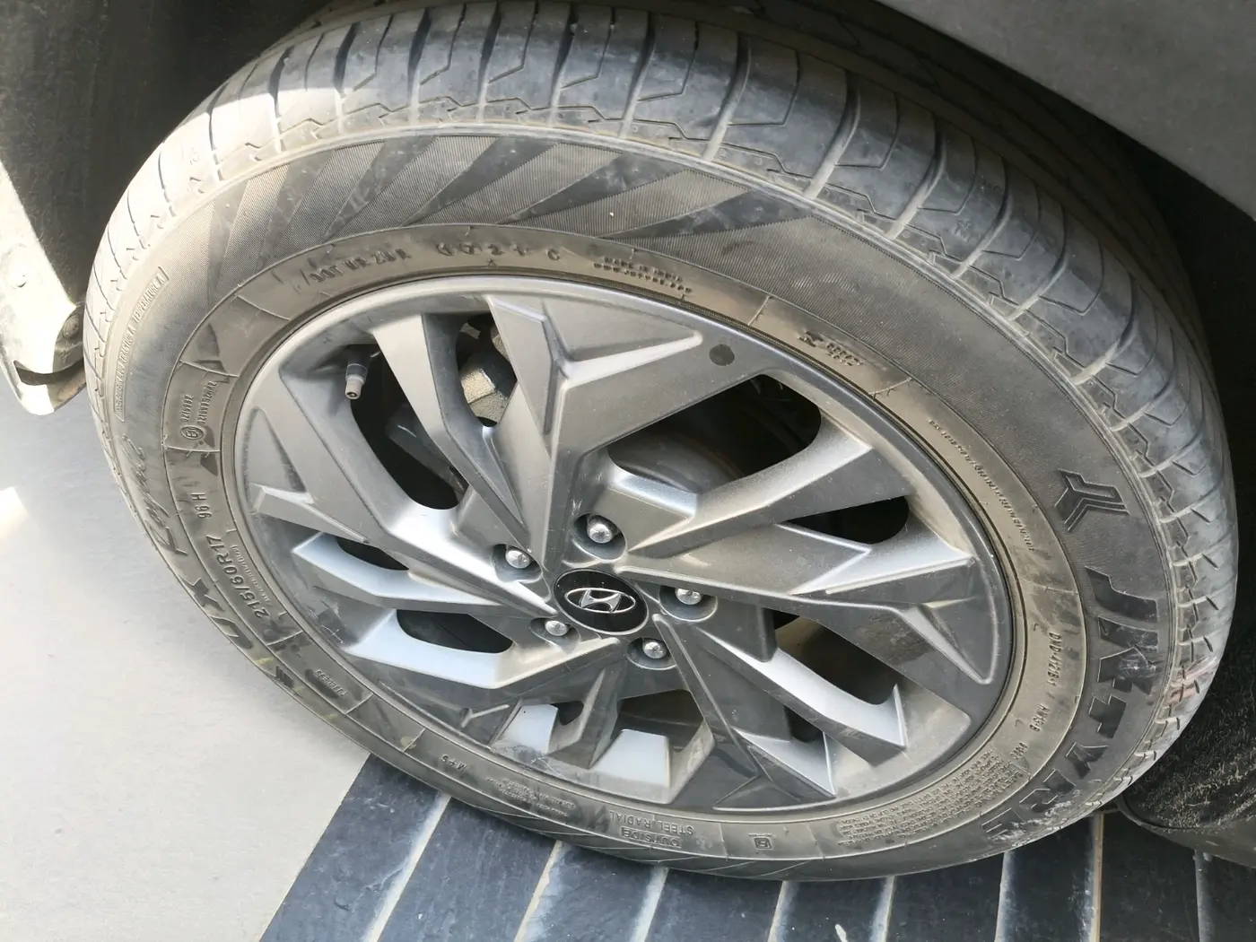 2021 Hyundai Creta SX (O) 1.4 TURBO DCT, Petrol, Automatic, 27,572 km, tyre