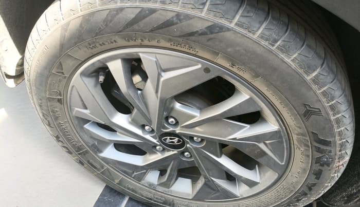 2021 Hyundai Creta SX (O) 1.4 TURBO DCT, Petrol, Automatic, 27,572 km, tyre