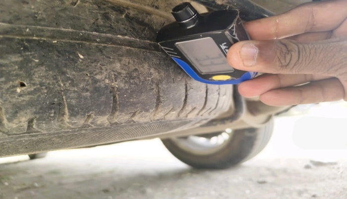 2020 Maruti Ertiga VXI SHVS, Petrol, Manual, 89,331 km, tyre