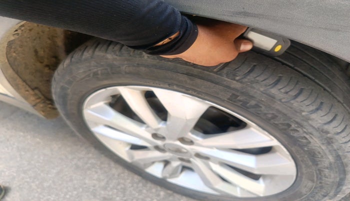 2019 Mahindra XUV300 W8 1.5 DIESEL, Diesel, Manual, 95,970 km, tyre