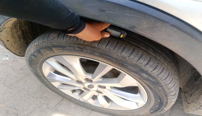 2019 Mahindra XUV300 W8 1.5 DIESEL, Diesel, Manual, 95,970 km, tyre