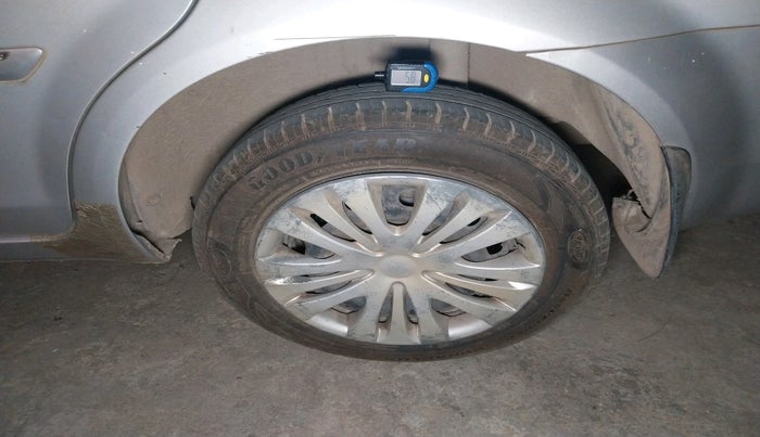 2012 Ford Fiesta TITANIUM DIESEL, Diesel, Manual, 1,06,118 km, tyre