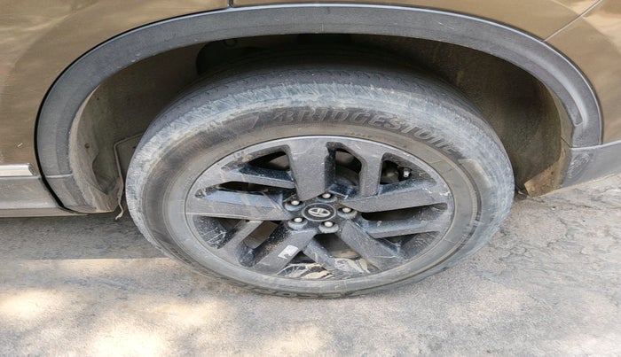 2022 Tata Safari XZA PLUS 6S JET, Diesel, Automatic, 1,02,526 km, tyre