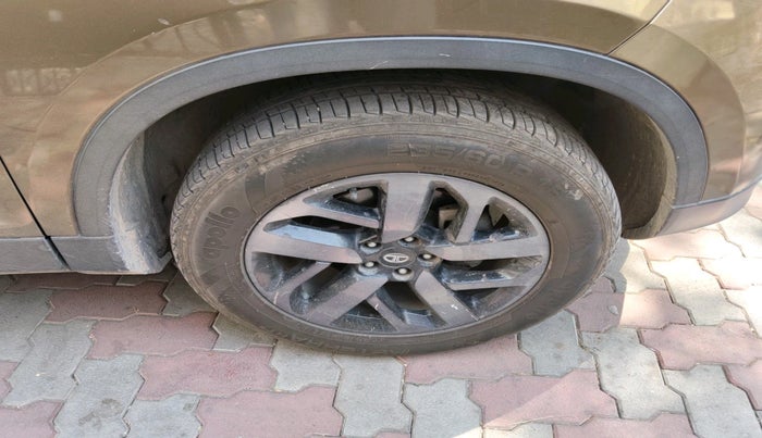 2022 Tata Safari XZA PLUS 6S JET, Diesel, Automatic, 1,02,526 km, tyre