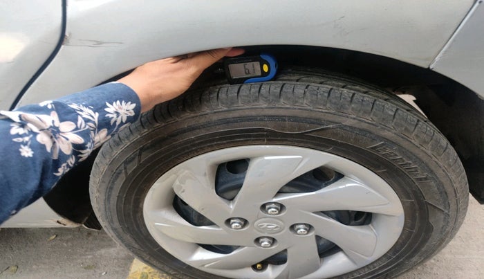 2019 Hyundai NEW SANTRO SPORTZ CNG, CNG, Manual, 1,18,455 km, tyre