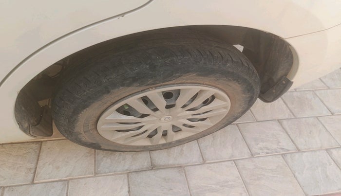 2021 Maruti Dzire VXI, Petrol, Manual, 95,976 km, tyre