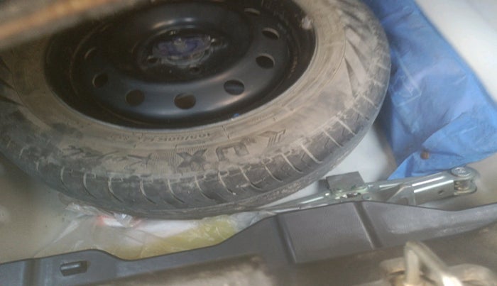 2021 Maruti Dzire VXI, Petrol, Manual, 95,976 km, tyre