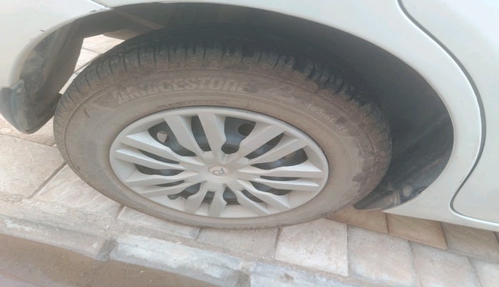 2021 Maruti Dzire VXI, Petrol, Manual, 95,976 km, tyre