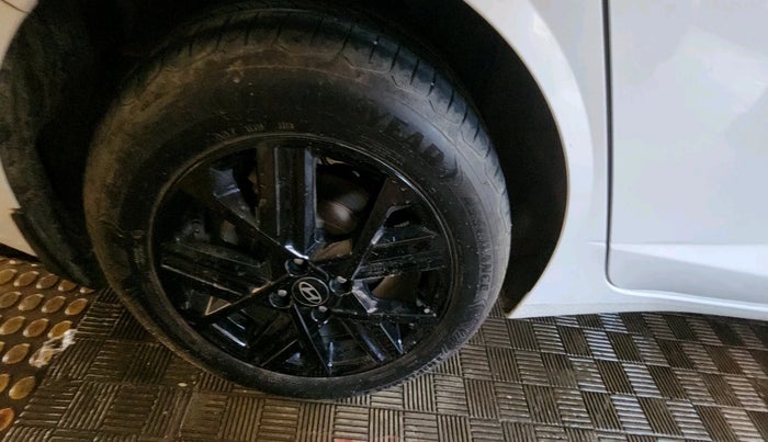 2023 Hyundai Verna SX (O) 1.5 TURBO PETROL DCT, Petrol, Automatic, 13,277 km, tyre