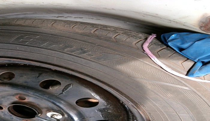 2014 Maruti Swift VDI, Diesel, Manual, 1,27,108 km, tyre