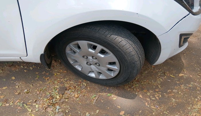 2013 Hyundai i20 MAGNA (O) 1.4 CRDI, Diesel, Manual, 4,17,670 km, tyre