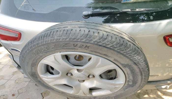 2016 Ford Ecosport AMBIENTE 1.5L DIESEL, Diesel, Manual, 70,408 km, tyre