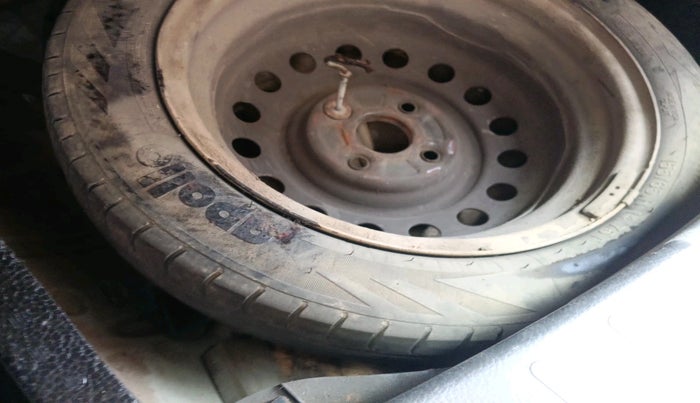 2011 Maruti Wagon R 1.0 VXI, Petrol, Manual, 1,42,521 km, tyre