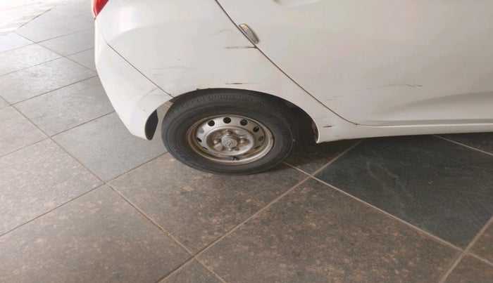 2012 Hyundai Eon D-LITE+, Petrol, Manual, 96,327 km, tyre