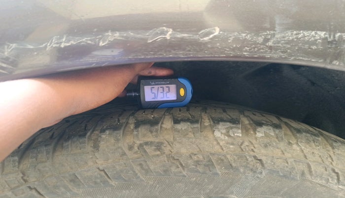 2013 Audi Q7 3.0 TDI QUATTRO, Diesel, Automatic, 1,04,836 km, tyre