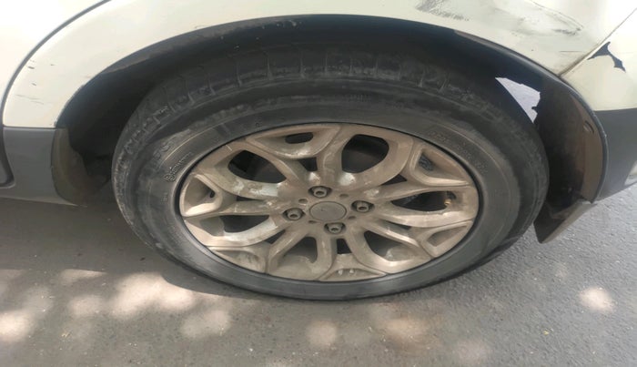 2014 Ford Ecosport TITANIUM 1.5L DIESEL (OPT), Diesel, Manual, 1,97,317 km, tyre