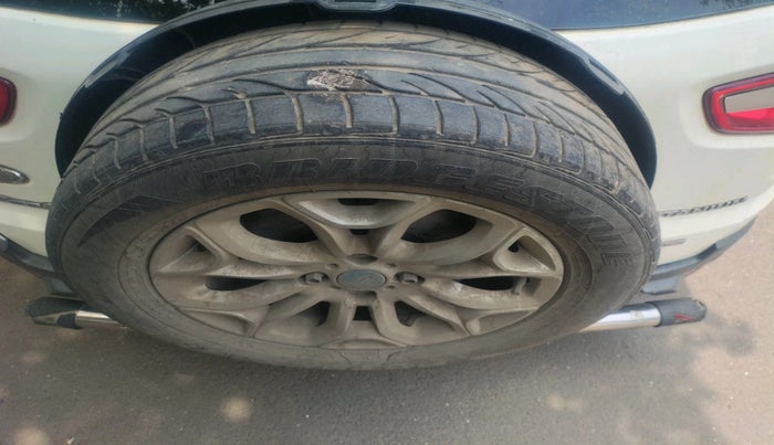 2014 Ford Ecosport TITANIUM 1.5L DIESEL (OPT), Diesel, Manual, 1,97,317 km, tyre