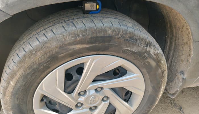 2023 Hyundai Creta EX 1.5 PETROL, Petrol, Manual, 15,445 km, tyre
