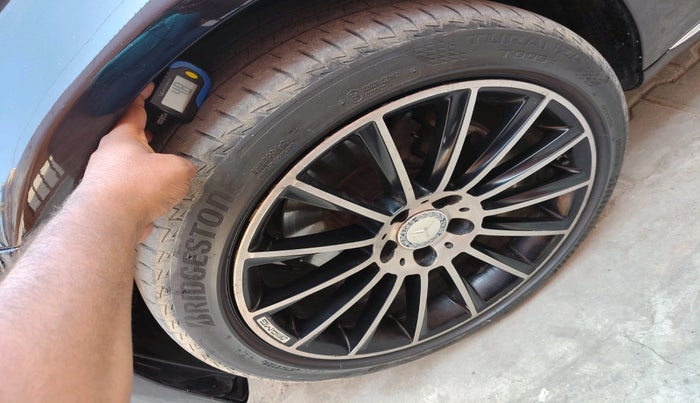 2015 Mercedes Benz C Class C 200 AVANTGARDE, Petrol, Automatic, 82,459 km, tyre