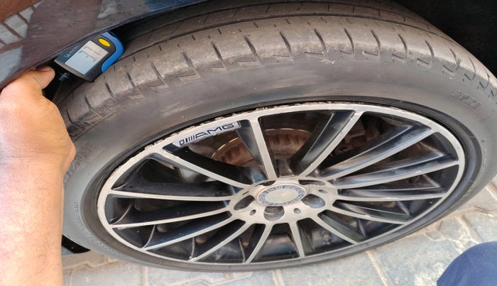 2015 Mercedes Benz C Class C 200 AVANTGARDE, Petrol, Automatic, 82,459 km, tyre