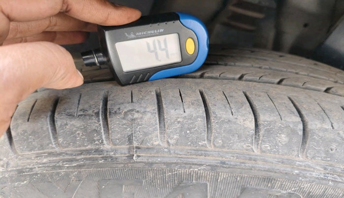 2022 KIA SELTOS HTK PLUS 1.5, Petrol, Manual, 44,600 km, tyre