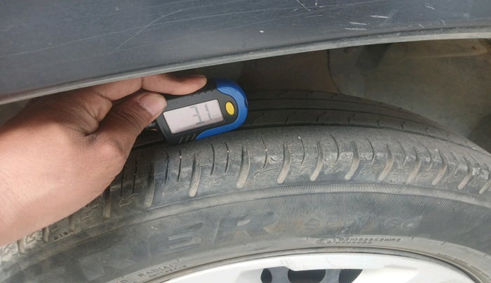 2017 Maruti Vitara Brezza VDI (O), Diesel, Manual, 1,05,000 km, tyre