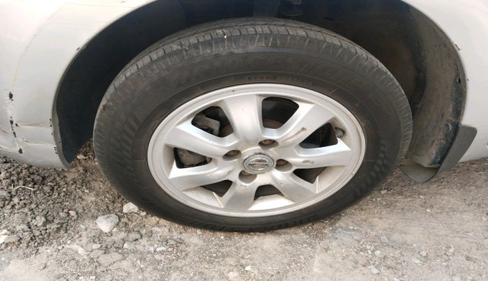 2011 Nissan Micra XV PETROL, Petrol, Manual, 1,03,854 km, tyre