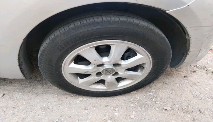 2011 Nissan Micra XV PETROL, Petrol, Manual, 1,03,854 km, tyre