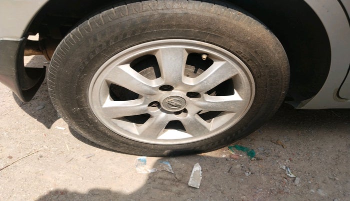 2011 Nissan Micra XV PETROL, Petrol, Manual, 1,03,854 km, tyre