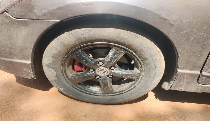 2012 Honda Civic 1.8L I-VTEC V MT, CNG, Manual, 1,25,348 km, tyre