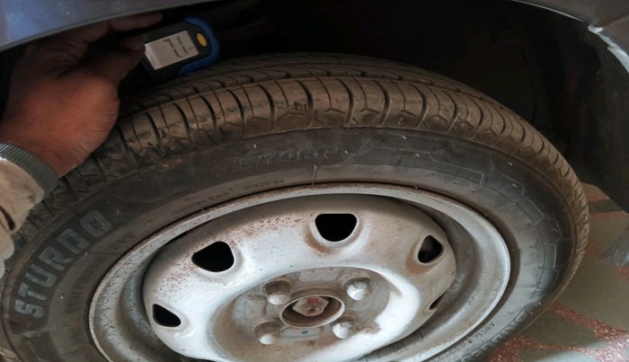 2011 Maruti Zen Estilo LXI, Petrol, Manual, 27,261 km, tyre