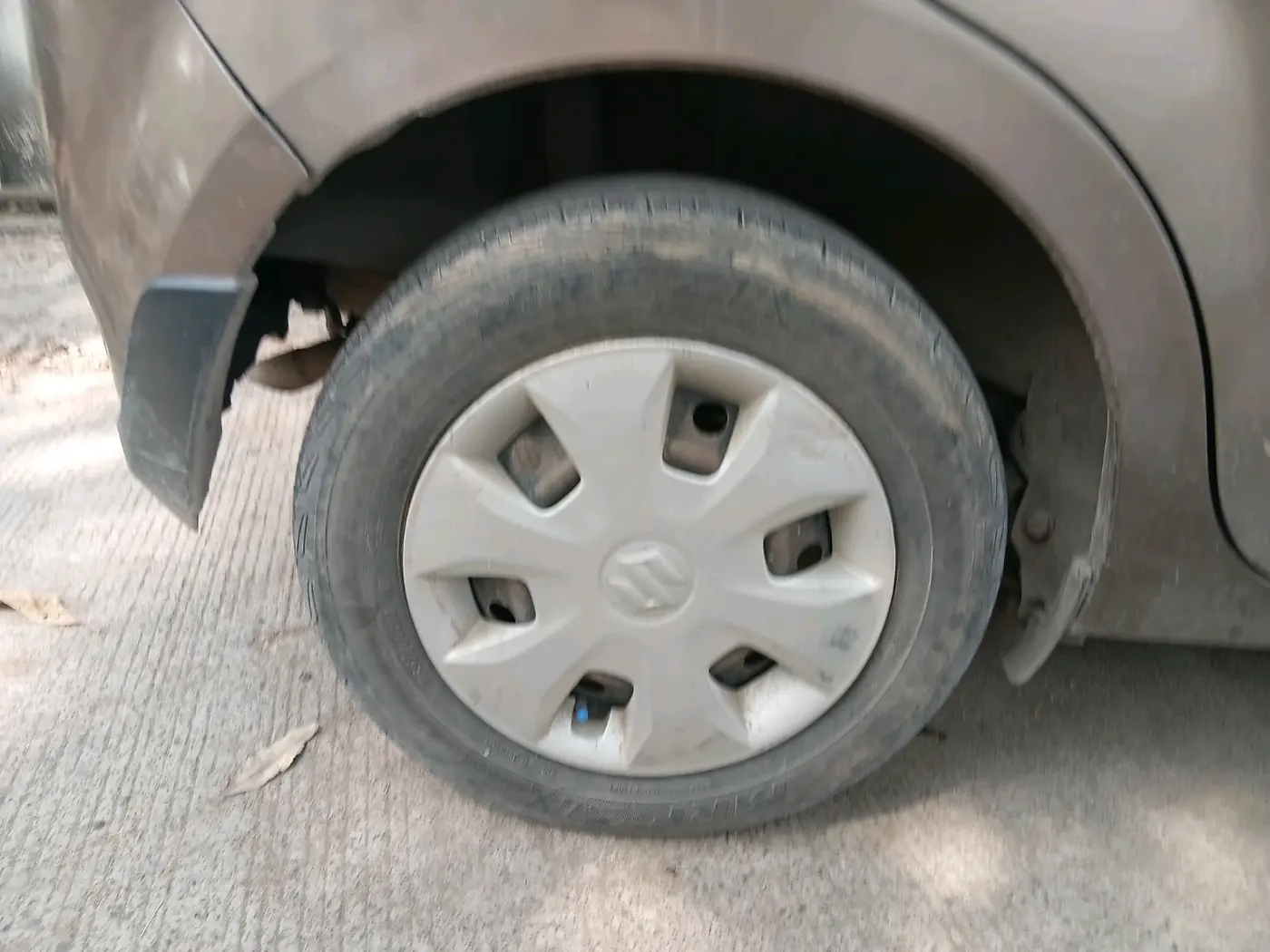 2019 Maruti New Wagon-R VXI 1.0, Petrol, Manual, 1,04,145 km, tyre