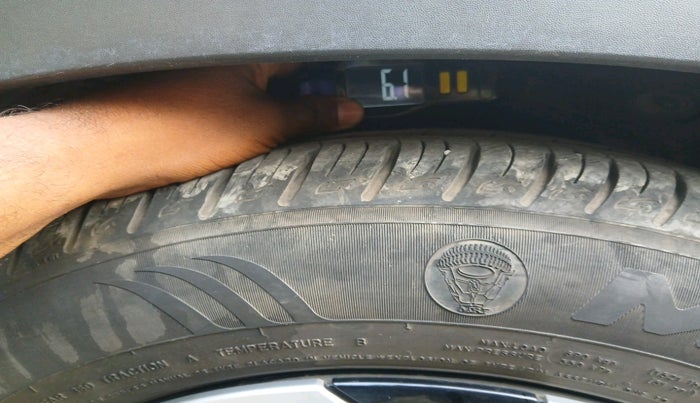 2024 KIA SONET HTK 1.2 PETROL MT, Petrol, Manual, 27,808 km, tyre