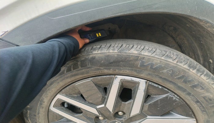 2021 Hyundai VENUE SX 1.0 TURBO IMT, Petrol, Manual, 33,920 km, tyre