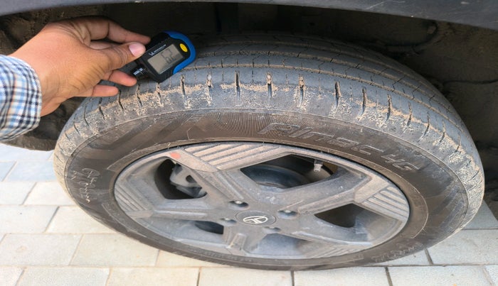 2024 Tata PUNCH EV EMPOWERED PLUS S LONG RANGE 7.2 FAST CHARGER, Electric, Automatic, 79,838 km, tyre