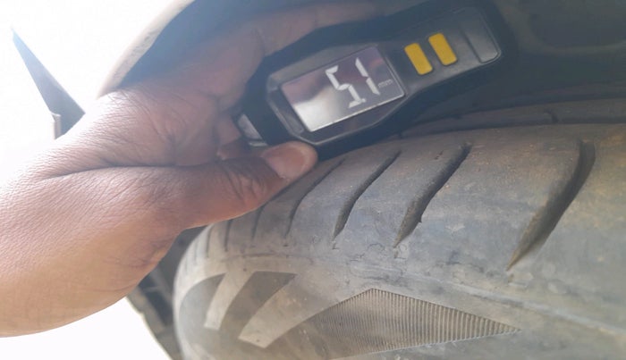 2019 Hyundai Xcent SX 1.2, CNG, Manual, 1,17,182 km, tyre