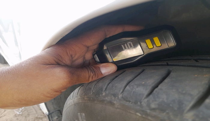 2019 Hyundai Xcent SX 1.2, CNG, Manual, 1,17,182 km, tyre